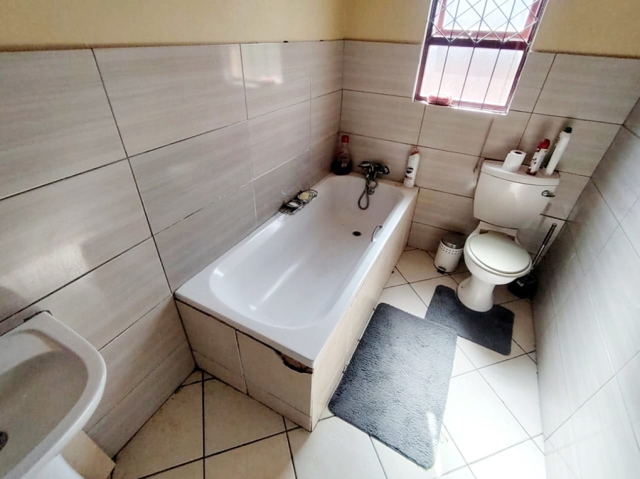 3 Bedroom Property for Sale in Amalinda Eastern Cape